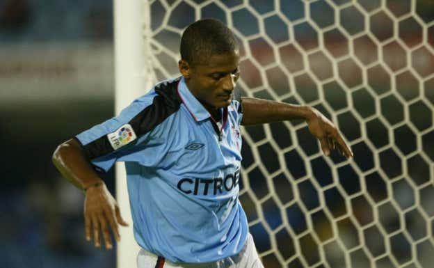Catanha celebrando un gol con el Celta haciendo la 'Gaviota'.