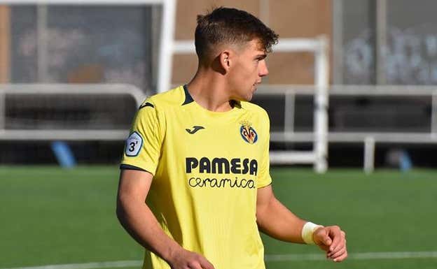 Nacho Díaz, con la camiseta del Villarreal. Instagram: @nachodiaz9