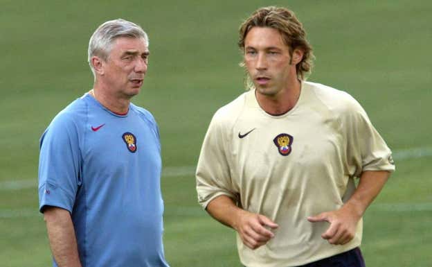 Mostovoi y Yartsev, seleccionador ruso, en 2004.  AP