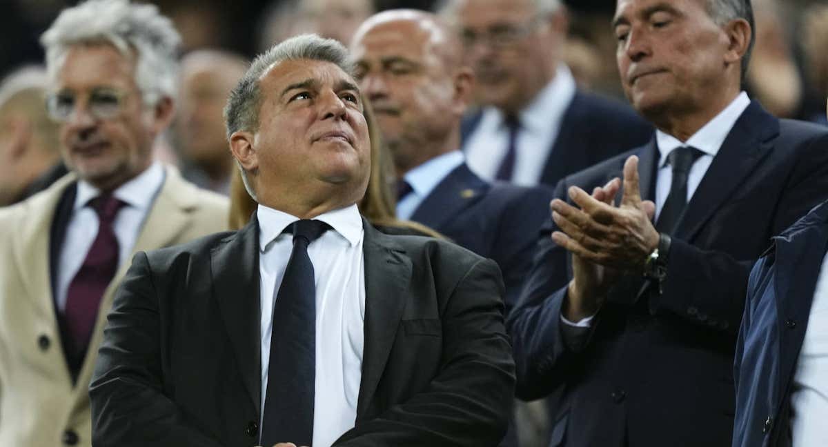 Laporta, en el palco del Camp Nou.