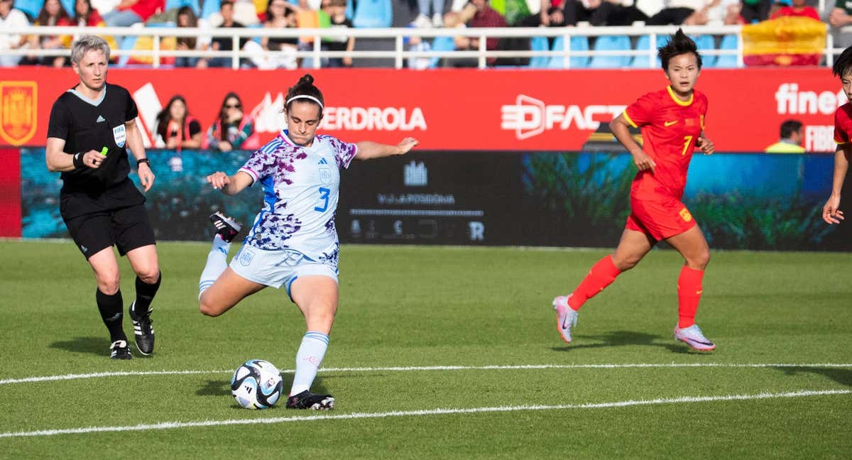 Tere Abelleira, instantes antes de marcar su primer gol con la selección. /SEFutbolFem