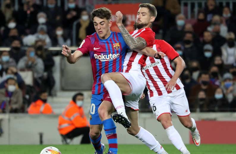 Iñigo, contra la maldición del central zurdo
