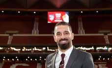 Arda Turan comienza su carrera como entrenador en Turquía