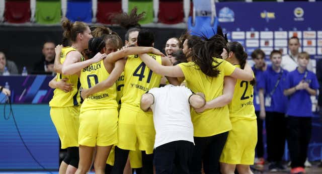 El Fenerbahçe logra su primera corona europea