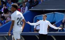 Xavi no sólo apunta al césped: «No estamos acostumbrados a jugar con sol»