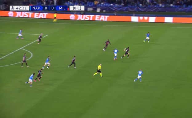 Primer toque de Leao en la jugada que termina con el gol de Giroud. Desde ahí arrancó la moto el portugués.