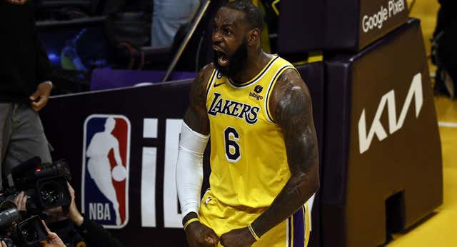 LeBron James, el ‘abuelo’ que sigue reinando en la NBA con puño de hierro