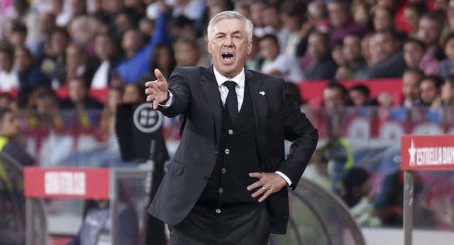 Solo Ancelotti dio la cara y los jugadores huyeron de los micrófonos tras la derrota