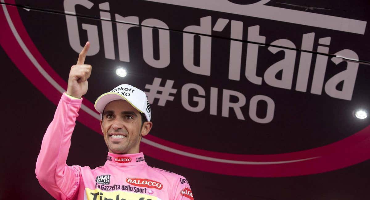 Alberto Contador celebrando la victoria del Giro de Italia. /EFE