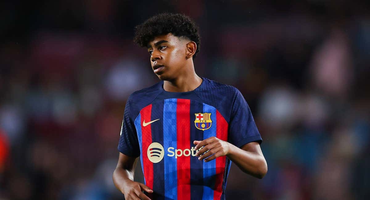 Yamine Yamal debutó con 15 años el Barça.