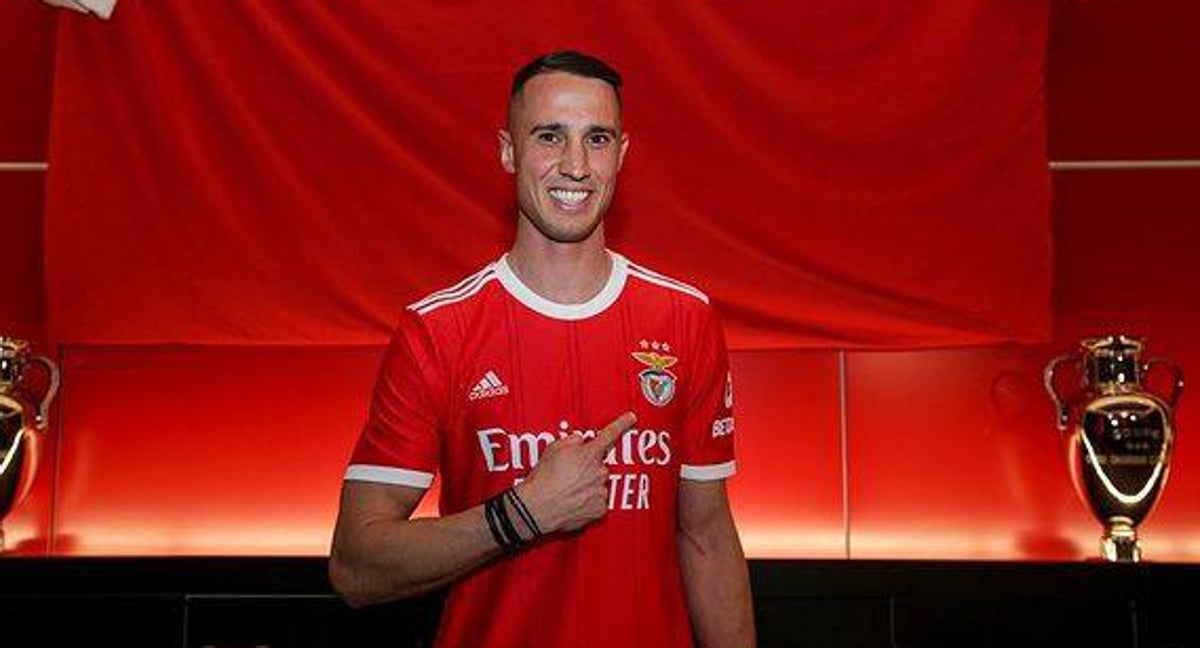 Odysseas durante la renovación con el Benfica.