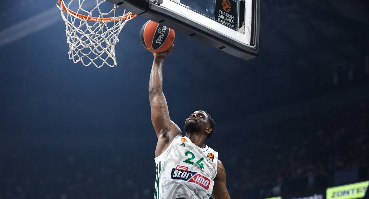 Dwayne Baco durante un partido de Euroliga esta temporada con el Panathinaikos.