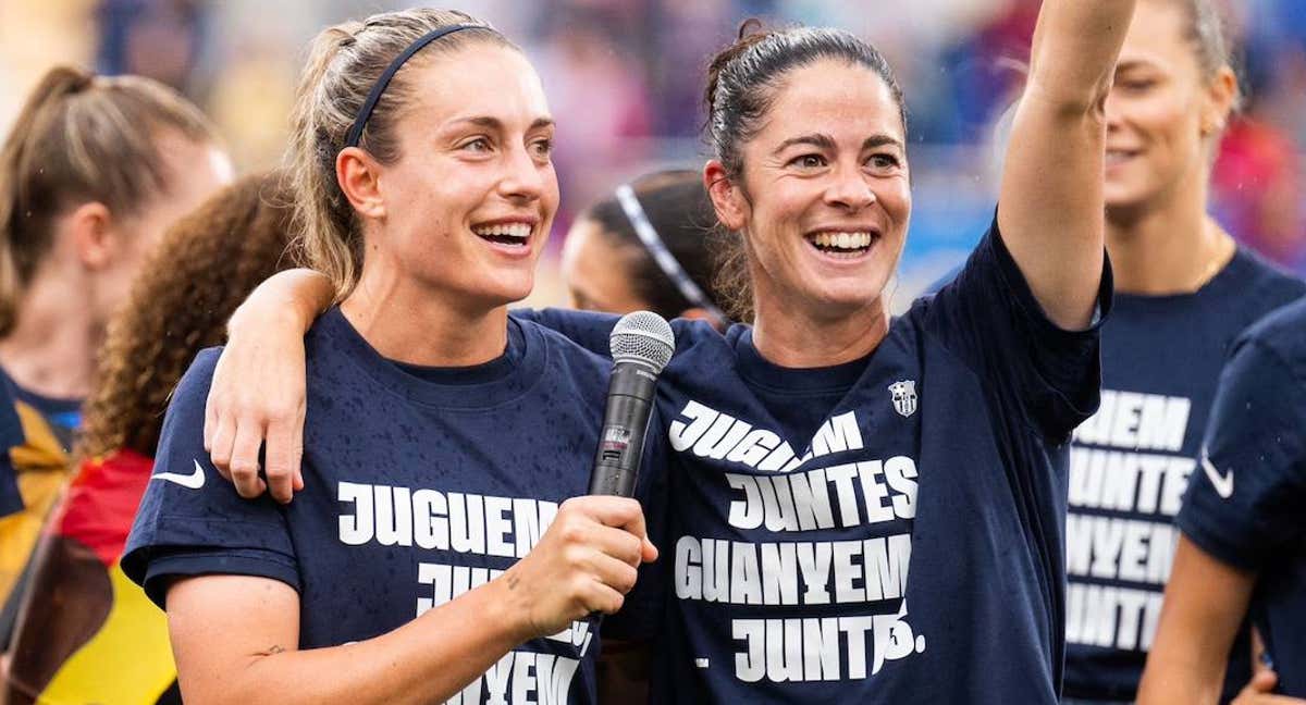 Alexia Putellas y Marta Torrejón celebran la cuarta liga seguida del Barça. /FCB Femení