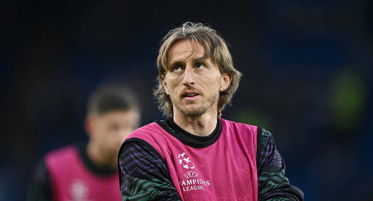 Luka Modric calentando antes de un partido de Champions./Reuters