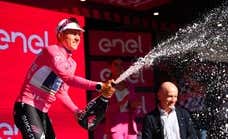 El «fenómeno» Evenepoel golpea primero en el Giro de Italia