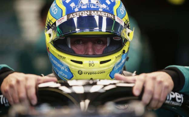 Fernando Alonso se sube al AMR23 de Aston Martin F1.  Aston Martin