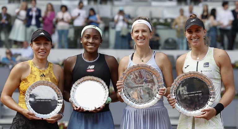 Pegula, Gauff, Azarenka y Haddad-Maia, tras la final de dobles femenina del Mutua Madrid Open.