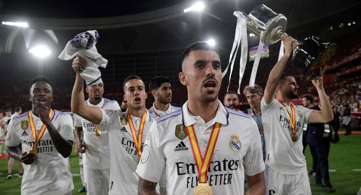 Ceballos, en la celebración del Real Madrid tras ganar la Copa./CRISTINA QUICLER / AFP