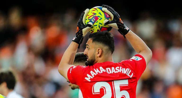 Mamardashvili en Mestalla.