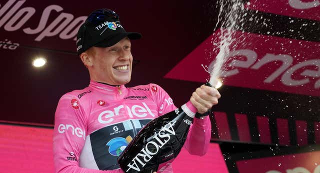 Andreas Leknessund, ‘rosa’ formado entre renos ante la soledad de Remco