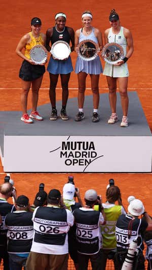 Las subcampeonas de dobles del Mutua Madrid Open Coco Gauff y Jessica Pegula y las vencedoras Victoria Azarenka y Beatriz Haddad Maia. GETTY