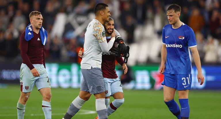 Los jugadores del West Ham celebrando la victoria ante el AZ.