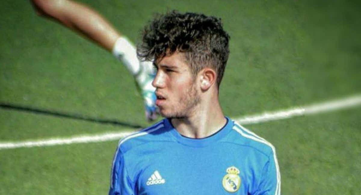 Álvaro Fernández Calvo abandonó la cantera del Real Madrid en 2016 y actualmente milita en el Real Avilés. @/alvarofernandezcalvo