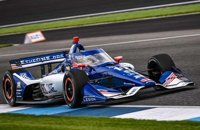 Álex Palou vuela en Indianápolis y se sitúa líder del campeonato