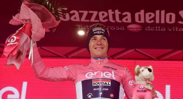El líder Evenepoel abandona el Giro tras haber dado positivo en Covid