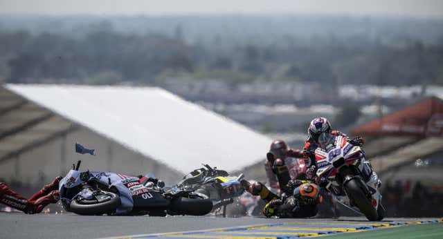Le Mans eleva la tensión y la crispación en la parrilla de MotoGP