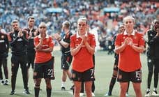 Una derrota que permite soñar al Manchester United con su primer título