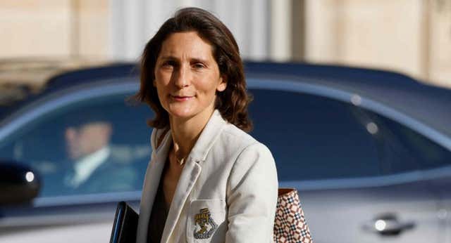 La ministra de Deportes de Francia pide mano dura contra los futbolistas que se negaron a llevar las camisetas arcoíris