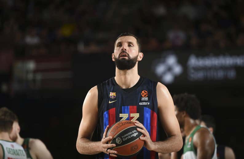 Mirotic: “Me quedan dos años de contrato que espero cumplir si estoy bien y sano”