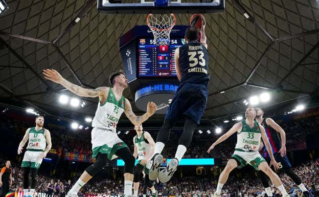 Una canasta de Mirotic en los playoffs de la Euroliga ante Zalgiris.  EFE