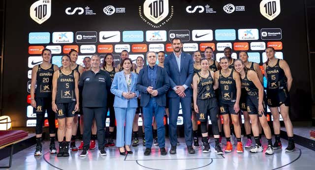 Empieza el viaje de la nueva Familia rumbo al Eurobasket