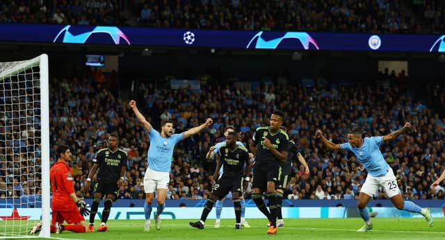 El Real Madrid vuelve a los fantasmas de sus peores goleadas en la Champions League