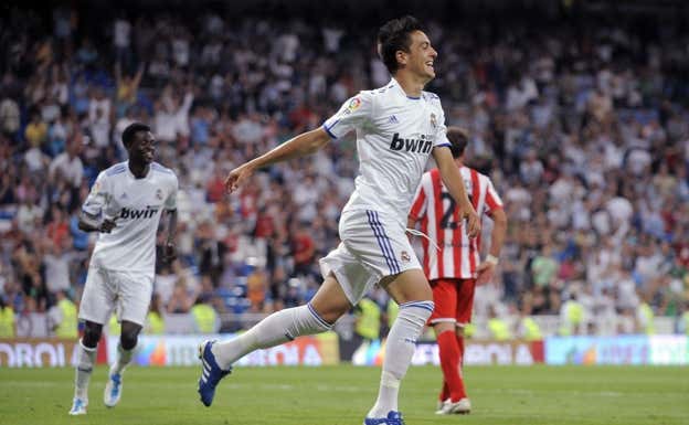 Joselu, tras marcar un gol al Almería en su debut con el primer equipo del Madrid.  GETTY
