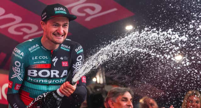 El alemán Nico Denz saca oro de la fuga y Geraint Thomas sigue líder en el Giro de Italia