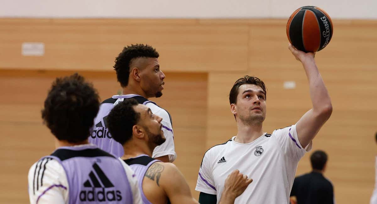 Mario Hezonja, uno de los señalados para ocupar el puesto de '4'./Efe