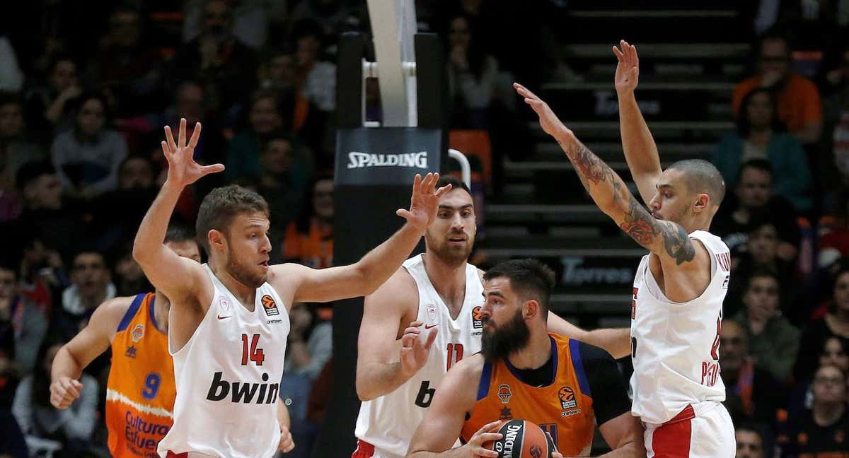 Vezenkov defiende a Dubljevic.