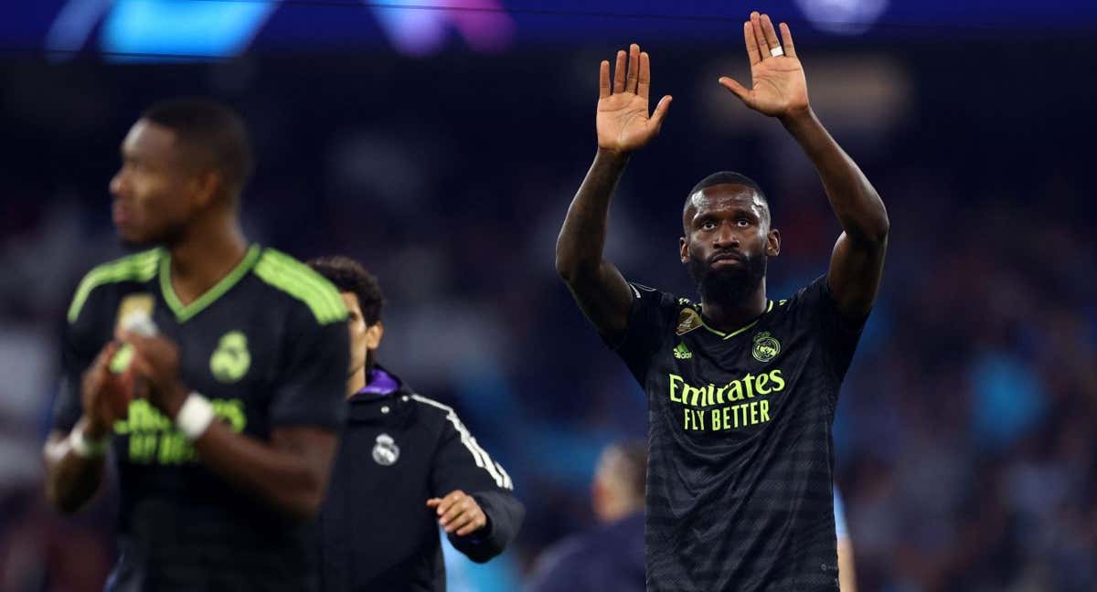 Rüdiger, con gesto serio, tras la derrota del Real Madrid contra el City. /REUTERS