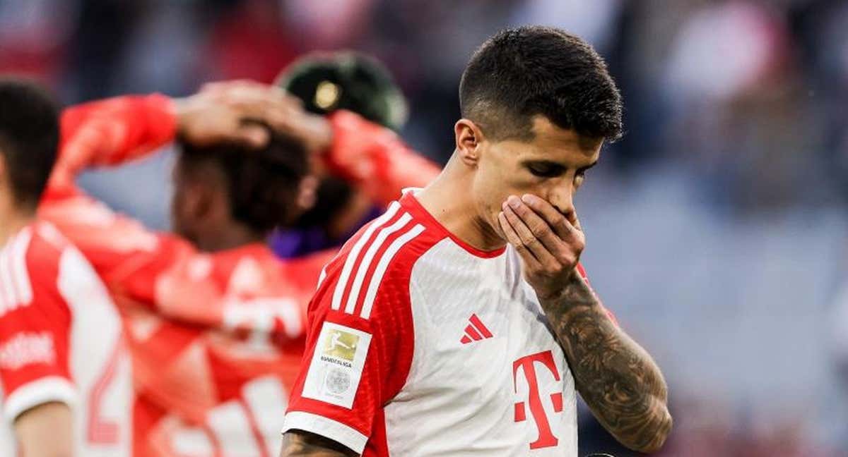 Joao Cancelo se lamenta tras la derrota ante el Leipzig. /EFE