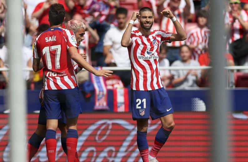 Carrasco, Saúl y Correa hacen felices a los niños