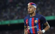 La 'penitencia' de Raphinha por ser campeón: ¡se recorrió el Camp Nou de rodillas!