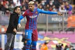 Xavi se extraña por la ausencia de Ronald Araujo entre los 15 mejores de LaLiga