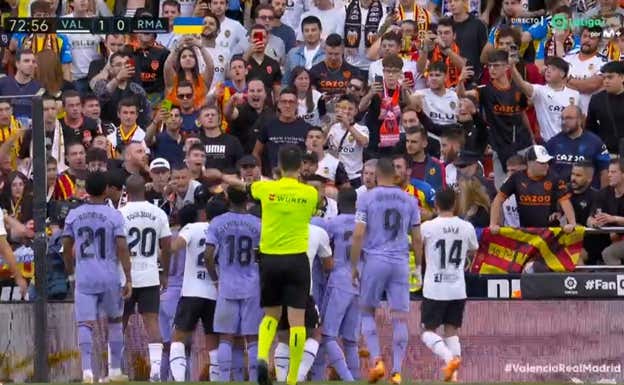 Imagen de la grada en el Valencia - Real Madrid de ayer en Mestalla.  Movistar +
