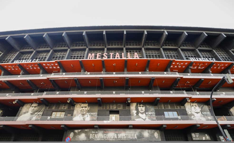 Competición abrirá un expediente extraordinario por el 'caso Vinicius' pero no podrá cerrar Mestalla hasta la 2023-24
