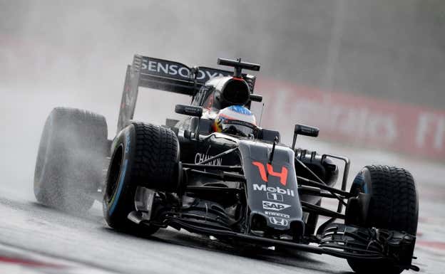 Fernando Alonso, durante el GP de Hungría de F1 2016.  AFP