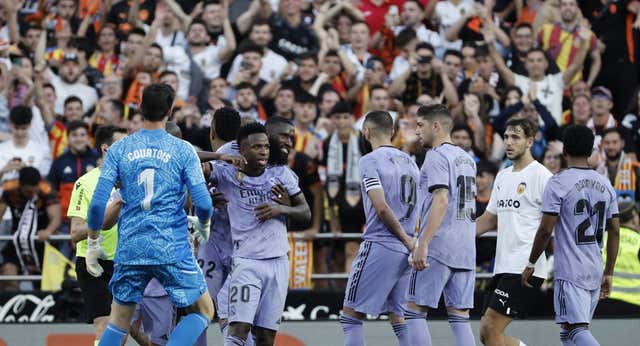 El TAD no concede la cautelar al Valencia y la grada Kempes estará cerrada ante el Espanyol