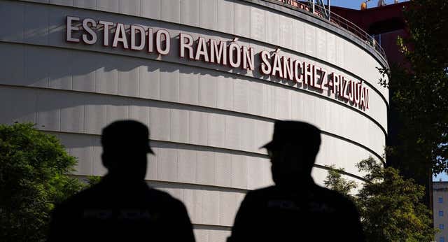 LaLiga y el Sevilla se reúnen para reforzar los protocolos antes del partido del sábado, vaya o no Vinicius